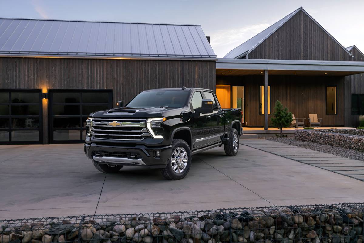 10 Biggest News Stories of the Week: Chevrolet Silverado HD Picks Up Where Lexus RX Leaves Off