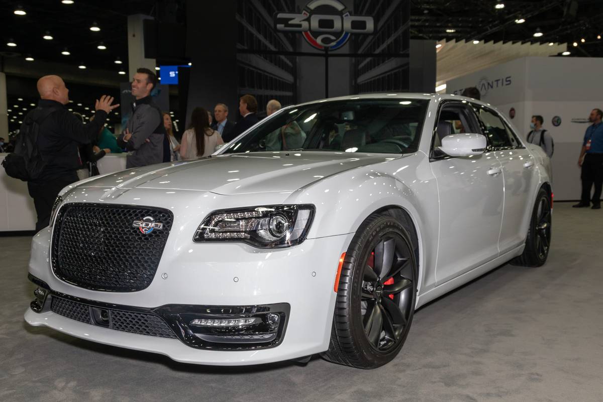 Up Close With the 2023 Chrysler 300C: If It’s Too Loud, It Might Also Be Too Old